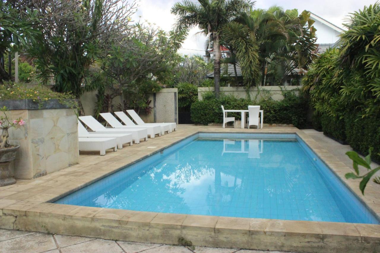 Lovina Kartika Villas מראה חיצוני תמונה